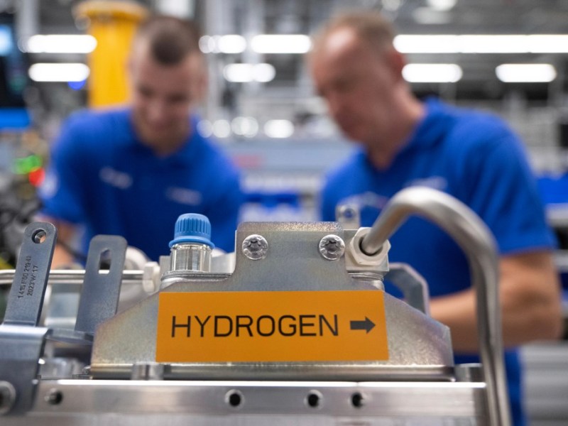 California’s multibillion-dollar bet on hydrogen energy comes with major downsides