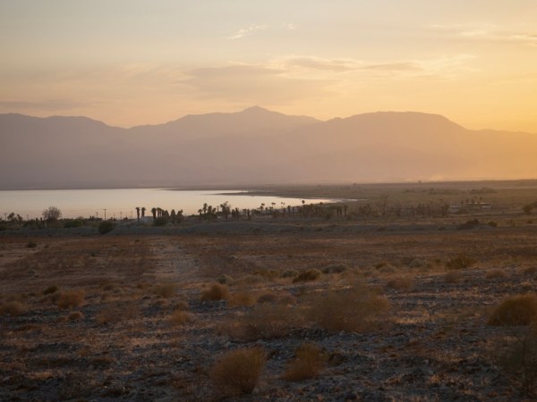 Hay un peligro en el polvo: los residentes del Valle de Coachella luchan por tener un aire limpio