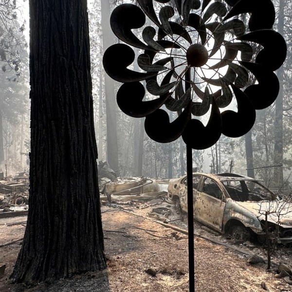 El papel higiénico y los neumáticos pinchados: las extrañas formas en que los californianos provocan incendios forestales