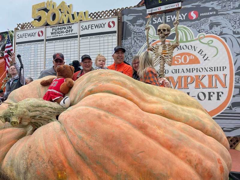 Art & Pumpkin Festival celebrates gargantuan gourds